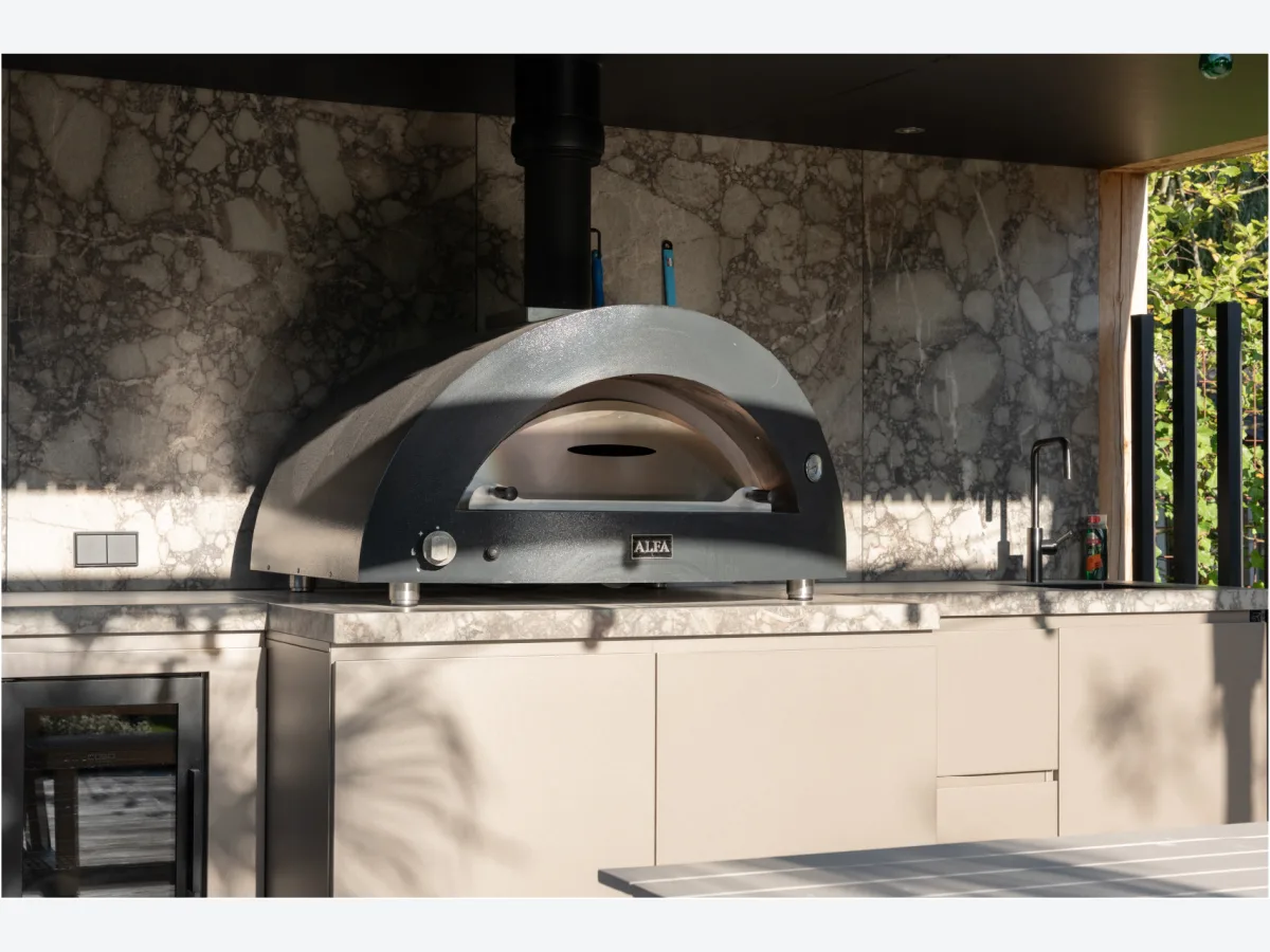 Roostr Allure, Allure met pizzaoven en marmerlook werkblad